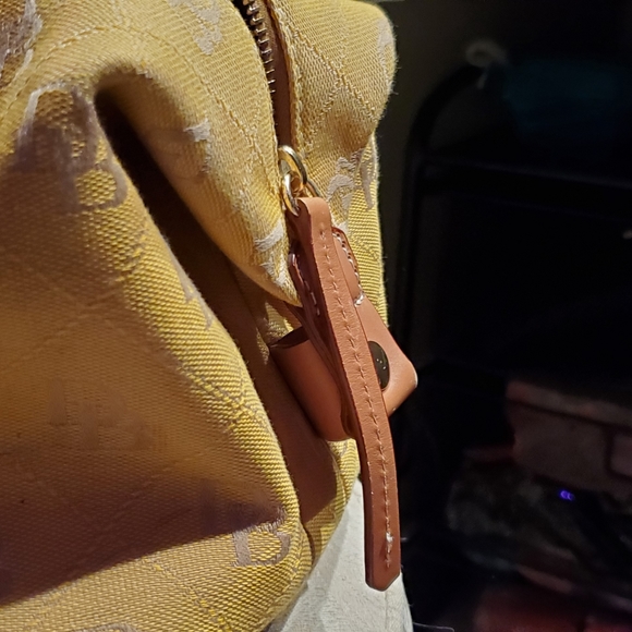 Satchel - Picture 3 of 3